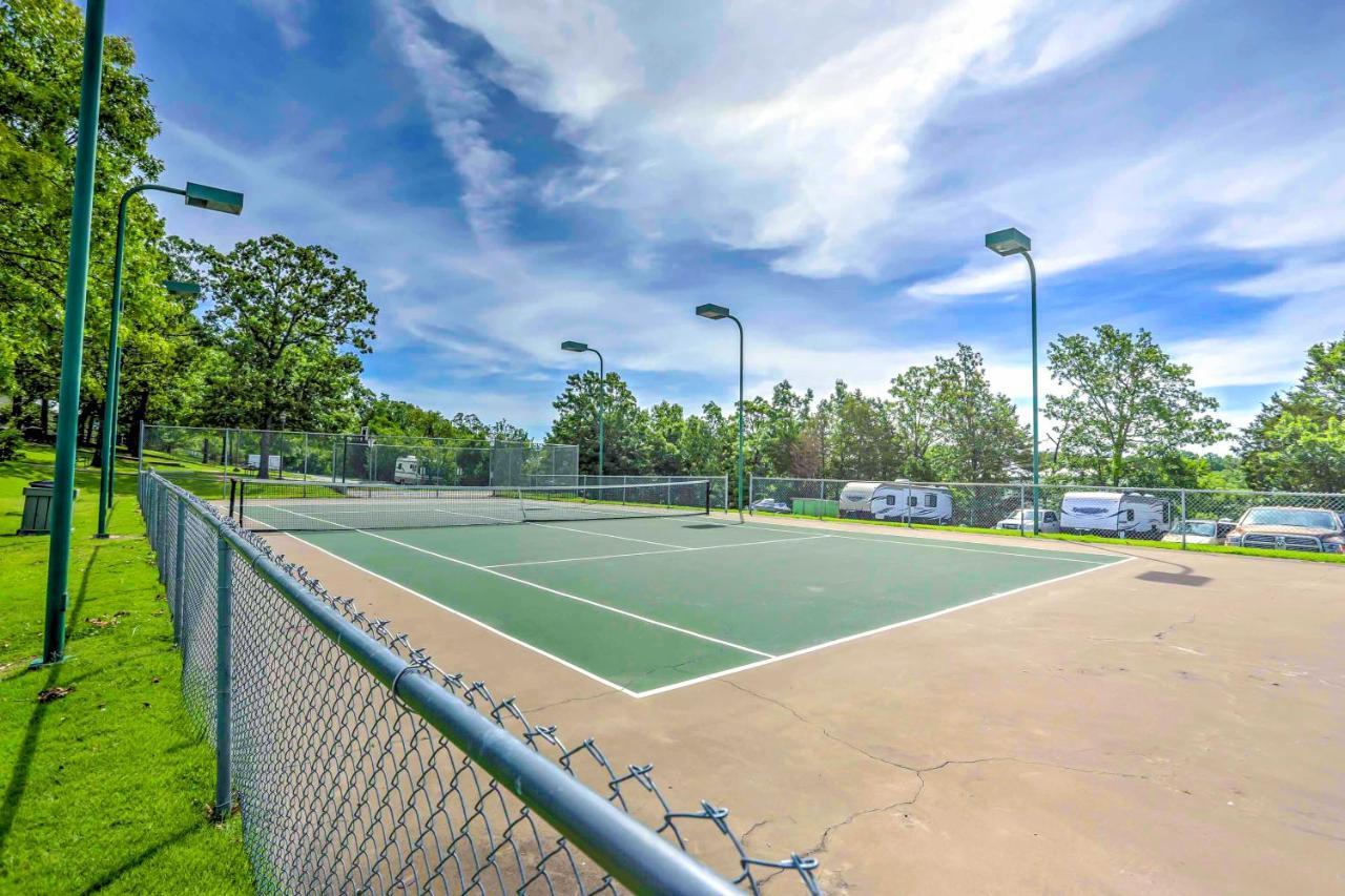 Branson Resort-Style Retreat 4 Mi To Strip エクステリア 写真